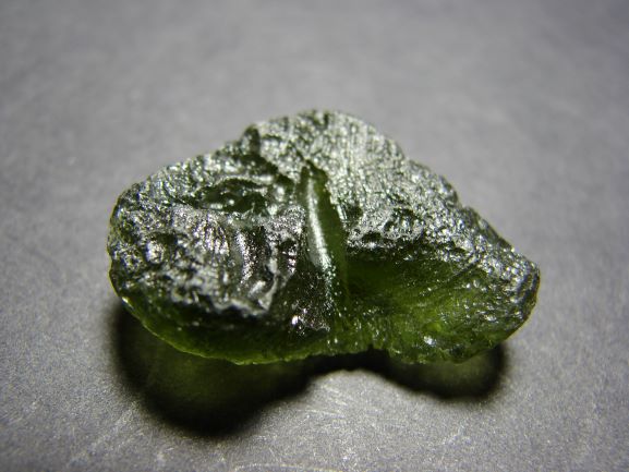 Amazing Benefits of Moldavite Crystals – How It Can Help You In More Ways Than You Know!